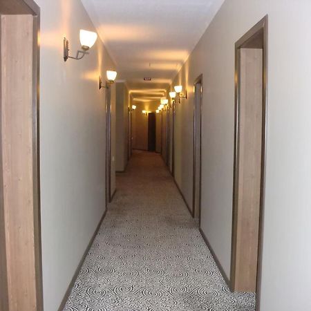 Hotel Cristal Palace 第比利斯 外观 照片