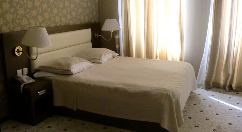 Hotel Cristal Palace 第比利斯 外观 照片